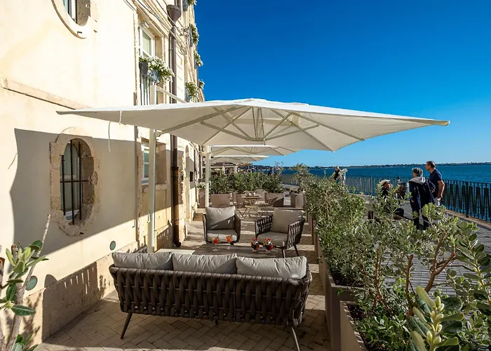 Palazzo Alfeo Aparthotel